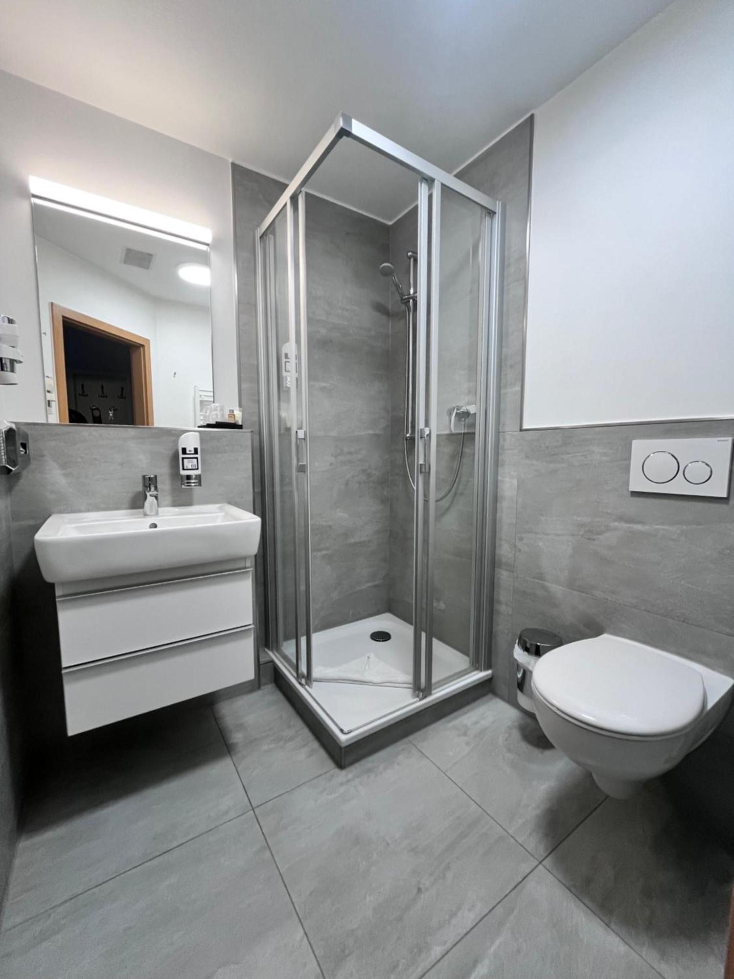Hotel Wilhelmshoehe Росток Экстерьер фото